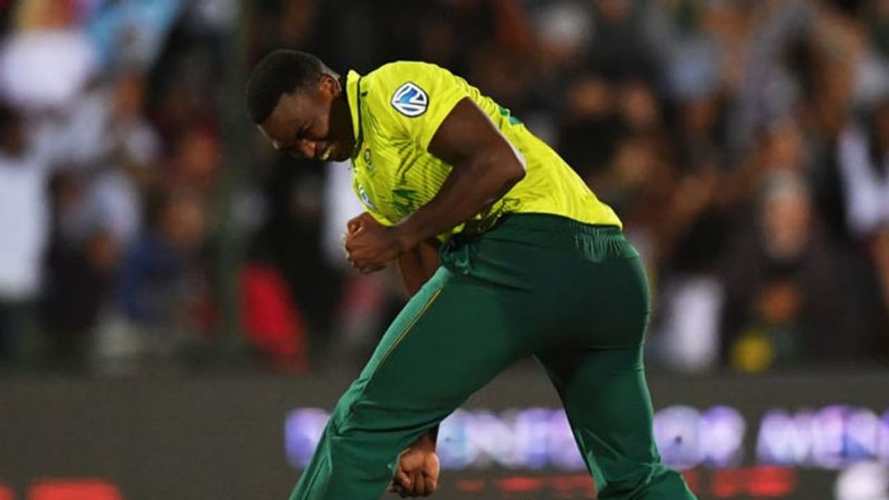 ഡര്ബന് ടി20യില് ദക്ഷിണാഫ്രിക്കയ്ക്കെതിരെ ഇംഗ്ലണ്ടിന് രണ്ട് വിക്കറ്റ് നഷ്ടം ഡര്ബന് ടി20യില് ദക്ഷിണാഫ്രിക്കയ്ക്കെതിരെ ഇംഗ്ലണ്ടിന് രണ്ട് വിക്കറ്റ് നഷ്ടം