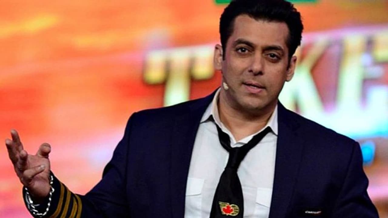 बिग बॉस फिनाले के कुछ घंटे पहले ही मेकर्स से नाराज हुए सलमान खान, शो होस्ट करने से किया इनकार! बिग बॉस फिनाले के कुछ घंटे पहले ही मेकर्स से नाराज हुए सलमान खान, शो होस्ट करने से किया इनकार!