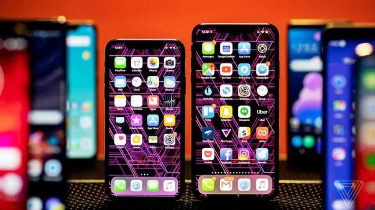 ఆ స్మార్ట్ ఫోన్స్ కు భారీగా పడిపోయిన డిమాండ్...ఎందుకంటే...? ఆ స్మార్ట్ ఫోన్స్ కు భారీగా పడిపోయిన డిమాండ్...ఎందుకంటే...?