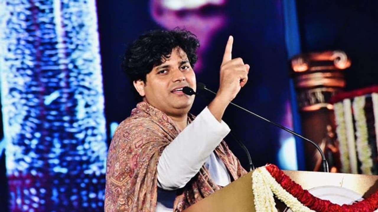 Karnataka Elections 2023: இவர்தான் உங்க நட்சத்திர தலைவரா? காங்கிரஸை விளாசும் பாஜக Karnataka Elections 2023: இவர்தான் உங்க நட்சத்திர தலைவரா? காங்கிரஸை விளாசும் பாஜக