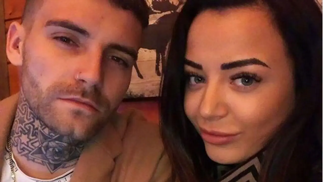 ದುಬಾರಿ ಗೆಳತಿಯರ ವ್ಯಾಲಂಟೈನ್ ಸಹವಾಸ ಕಷ್ಟ ಕಷ್ಟ! ದುಬಾರಿ ಗೆಳತಿಯರ ವ್ಯಾಲಂಟೈನ್ ಸಹವಾಸ ಕಷ್ಟ ಕಷ್ಟ!