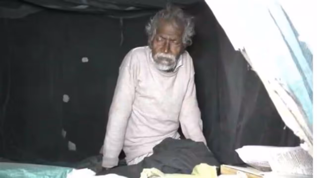 তিন মাস আগে সৎকার, সবাইকে চমকে দিয়ে ফিরলেন নৈহাটির বৃদ্ধ