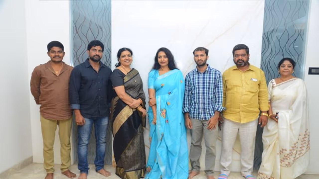 ఆమని 'అమ్మదీవెన` ట్రైలర్ లాంచ్ చేసిన జీవిత రాజశేఖర్ ఆమని 'అమ్మదీవెన` ట్రైలర్ లాంచ్ చేసిన జీవిత రాజశేఖర్