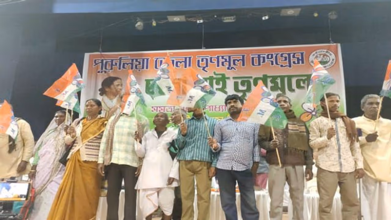 বিজেপি সাংসদের উপরে ক্ষোভ দলেই, পুরুলিয়ায় পুনর্দখলের চ্যালেঞ্জ তৃণমূলের বিজেপি সাংসদের উপরে ক্ষোভ দলেই, পুরুলিয়ায় পুনর্দখলের চ্যালেঞ্জ তৃণমূলের