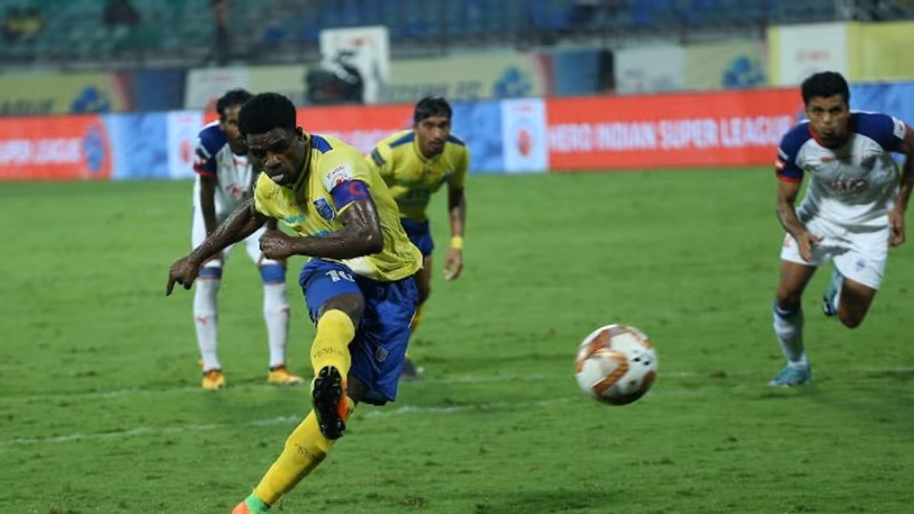 മഞ്ഞപ്പടയുടെ അഭിമാനമുയര്‍ത്തിയ ഇരട്ട ഗോള്‍; ഒഗ്‌ബച്ചെയ്‌ക്ക് റെക്കോര്‍ഡ്