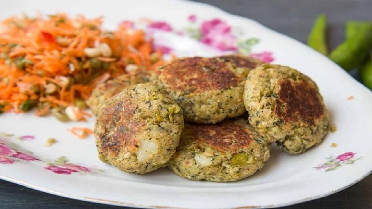 मिंट पनीर कटलेट का स्वाद होता है लाजवाब, जानें इसकी रेसिपी मिंट पनीर कटलेट का स्वाद होता है लाजवाब, जानें इसकी रेसिपी