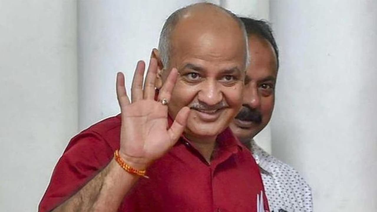 Delhi government seeks Rs 5,000 crore assistance from Centre to pay salaries Delhi government seeks Rs 5,000 crore assistance from Centre to pay salaries