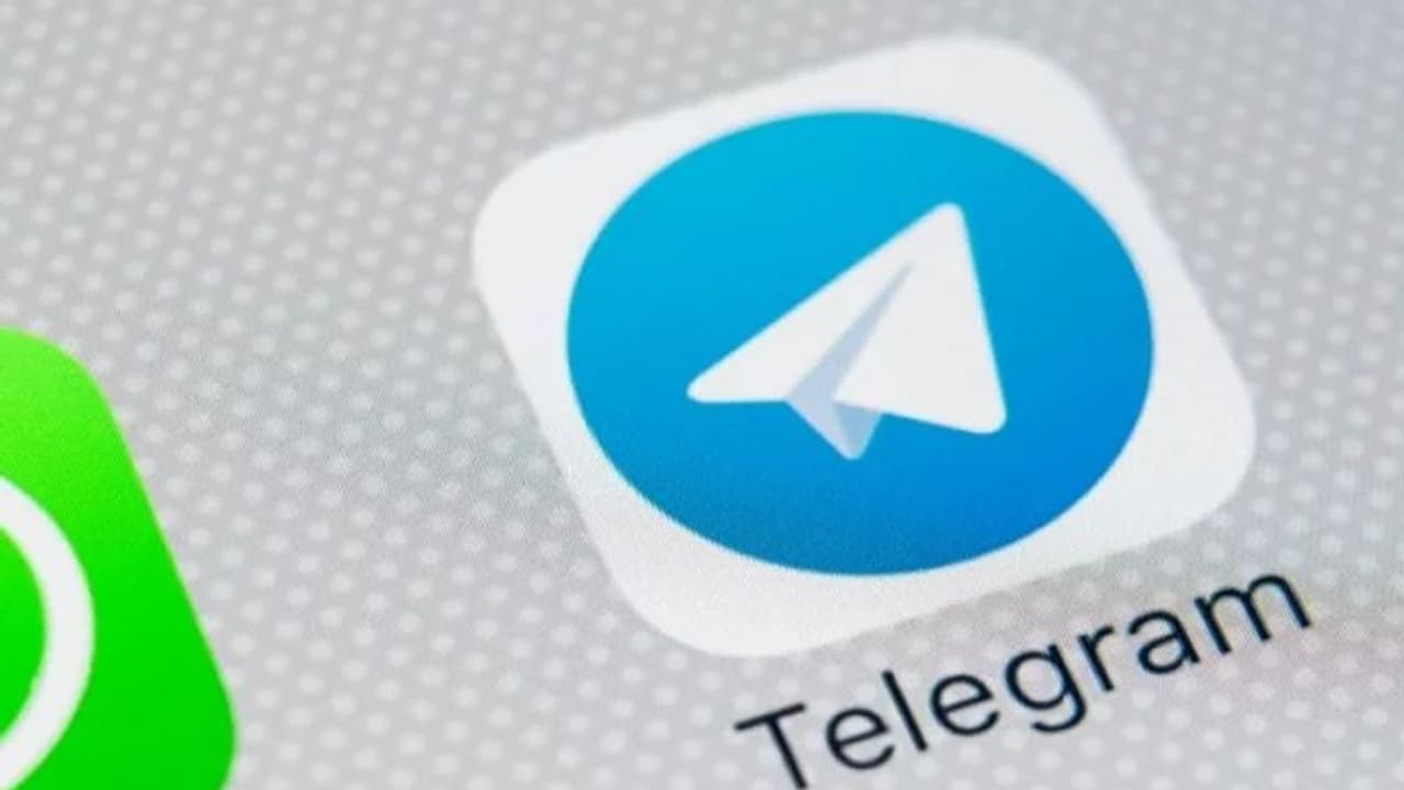 WhatsApp को टक्कर देने के लिए Telegram ने कसी कमर, लेकर आया कई नए फीचर्स WhatsApp को टक्कर देने के लिए Telegram ने कसी कमर, लेकर आया कई नए फीचर्स