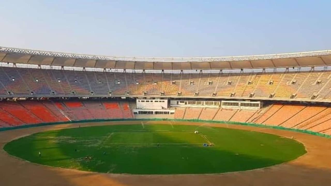 അടുത്തവര്ഷം ഇന്ത്യ ഇംഗ്ലണ്ട് ഡേ നൈറ്റ് ടെസ്റ്റിന് അഹമ്മദാബാദ് വേദിയാവും അടുത്തവര്ഷം ഇന്ത്യ ഇംഗ്ലണ്ട് ഡേ നൈറ്റ് ടെസ്റ്റിന് അഹമ്മദാബാദ് വേദിയാവും