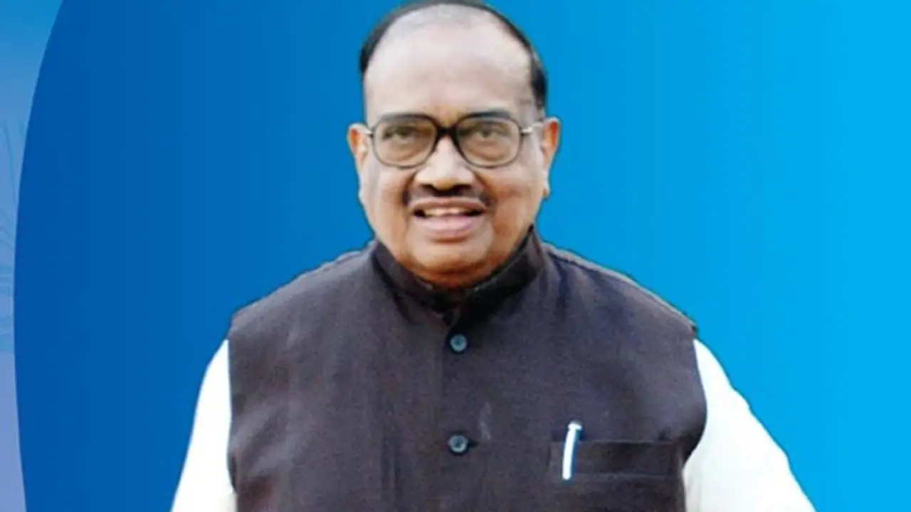 ఏపీ మాజీ స్పీకర్ అగరాల ఈశ్వర్ రెడ్డి మృతి: ఎన్టీఆర్పై పోటీతో సంచలనం ఏపీ మాజీ స్పీకర్ అగరాల ఈశ్వర్ రెడ్డి మృతి: ఎన్టీఆర్పై పోటీతో సంచలనం