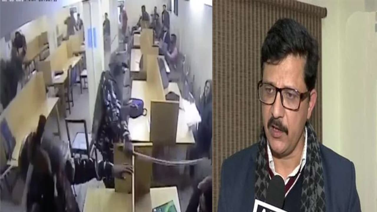 जामिया हिंसा : वीडियों पर यूनिवर्सिटी प्रशासन का बड़ा खुलासा, कहा इसे हमने जारी नहीं किया है जामिया हिंसा : वीडियों पर यूनिवर्सिटी प्रशासन का बड़ा खुलासा, कहा इसे हमने जारी नहीं किया है