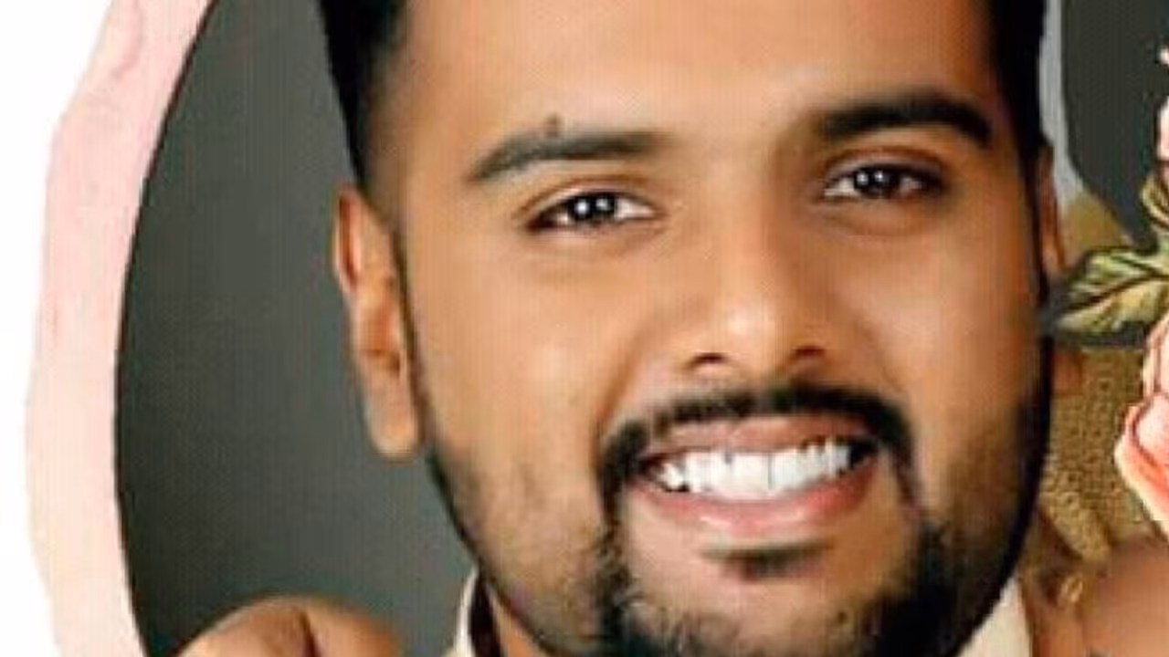 വീട്ടിലെ തീപിടുത്തത്തില് നിന്ന് ഭാര്യയെ രക്ഷിക്കാന് ശ്രമിക്കുന്നതിനിടെ പൊള്ളലേറ്റ പ്രവാസി യുവാവ് മരിച്ചു വീട്ടിലെ തീപിടുത്തത്തില് നിന്ന് ഭാര്യയെ രക്ഷിക്കാന് ശ്രമിക്കുന്നതിനിടെ പൊള്ളലേറ്റ പ്രവാസി യുവാവ് മരിച്ചു