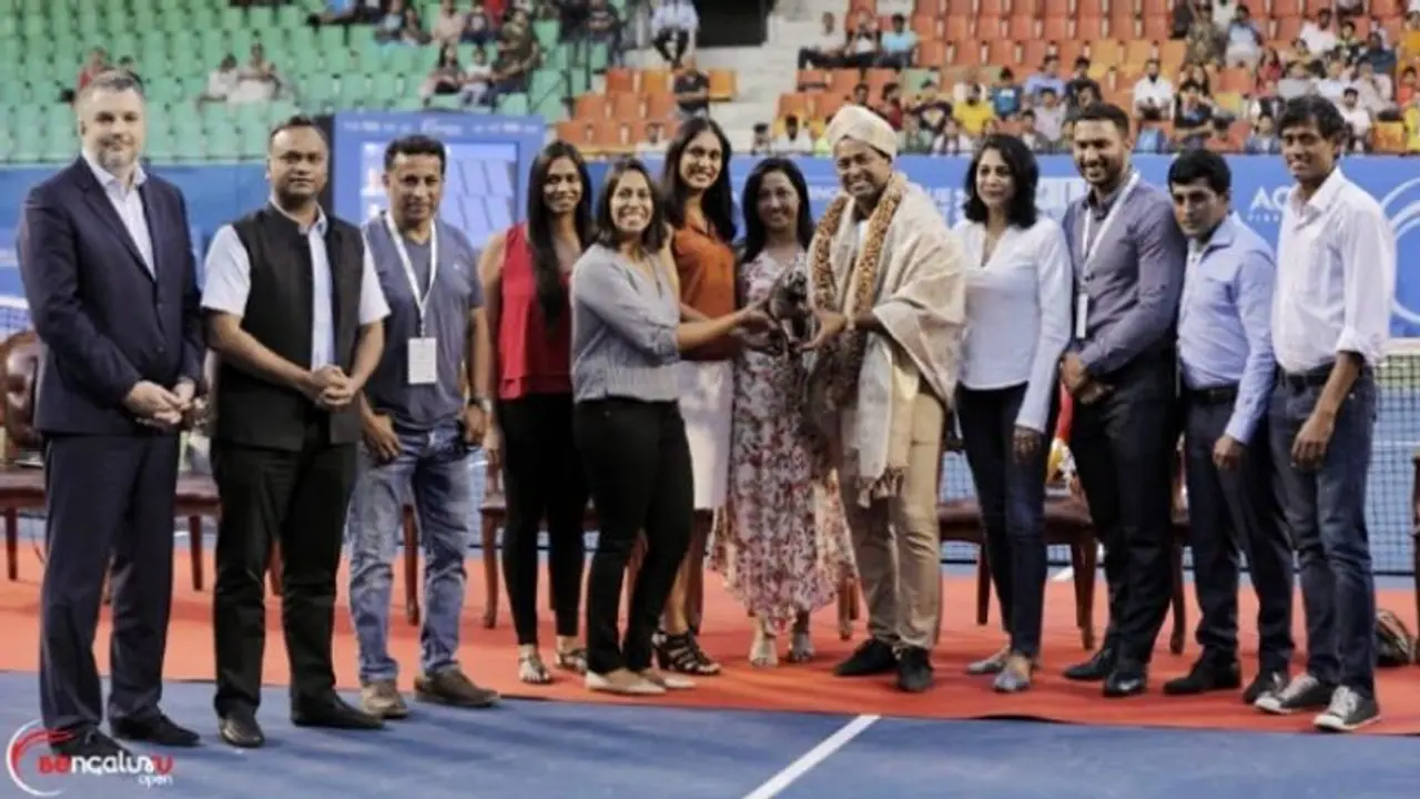 ದಿಗ್ಗಜರಿಂದ ಲಿಯಾಂಡರ್ ಪೇಸ್ಗೆ ಸನ್ಮಾನ ದಿಗ್ಗಜರಿಂದ ಲಿಯಾಂಡರ್ ಪೇಸ್ಗೆ ಸನ್ಮಾನ