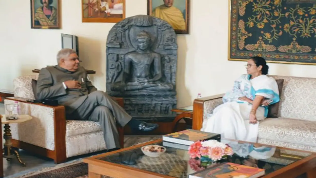 মোদির পাশে দাঁড়াতে মুখ্যমন্ত্রীকে অনুরোধ, সপ্তাহ ঘুরতেই নতুন সুরে টুইট রাজ্যপালের