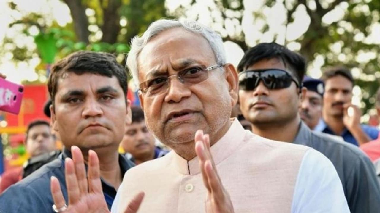 'രാജ്യവ്യാപകമായി മദ്യം നിരോധിക്കണം': ആവശ്യമുന്നയിച്ച് നിതീഷ് കുമാര് 'രാജ്യവ്യാപകമായി മദ്യം നിരോധിക്കണം': ആവശ്യമുന്നയിച്ച് നിതീഷ് കുമാര്