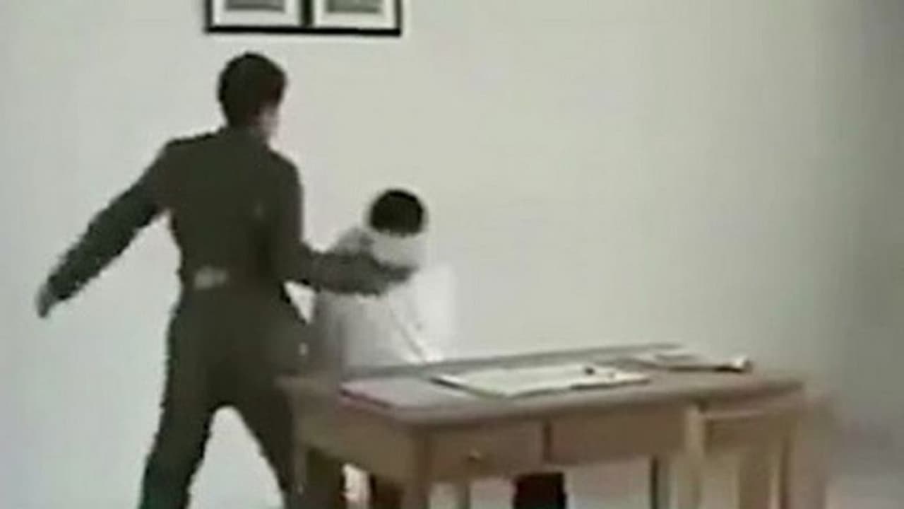 इस रहस्यमय देश में कैदियों को खुद ही खोदनी पड़ती है अपनी कब्र, मिलती है रूह कंपा देने वाली सजा इस रहस्यमय देश में कैदियों को खुद ही खोदनी पड़ती है अपनी कब्र, मिलती है रूह कंपा देने वाली सजा