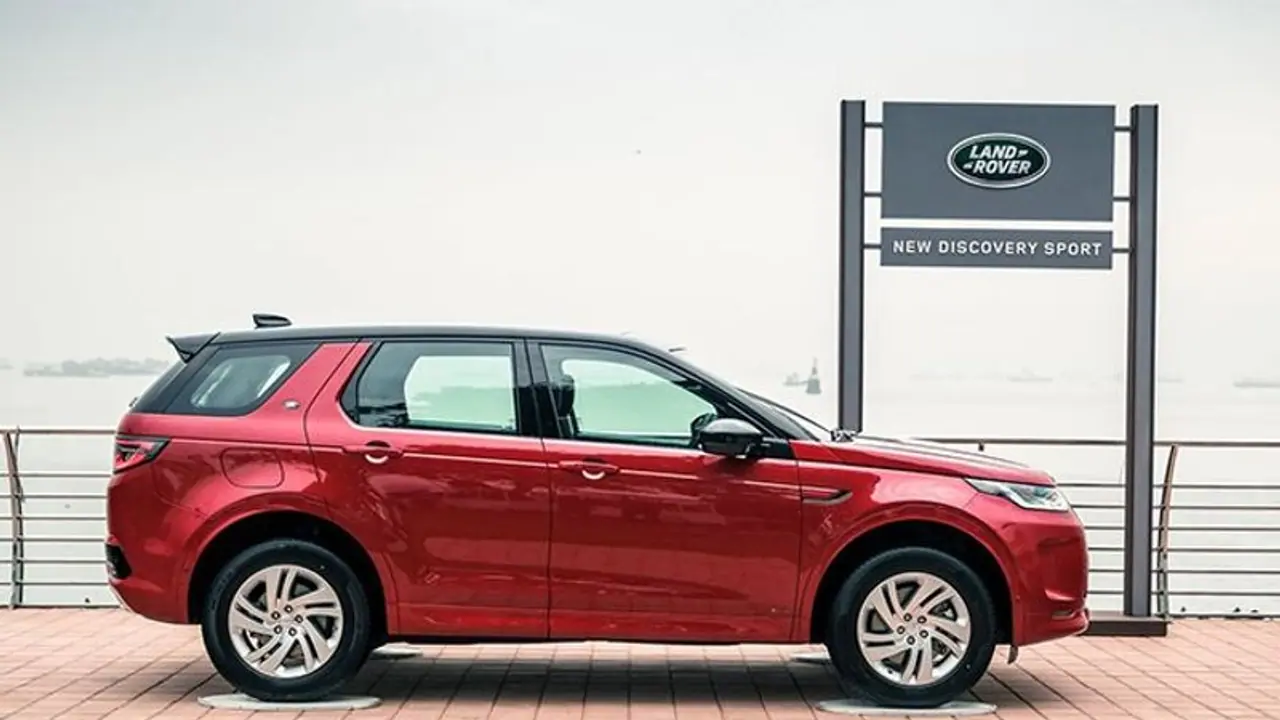 ভারতে এল জাগুয়ার ল্যান্ড রোভার ডিসকভারি স্পোর্ট থাকছে অনেক নতুন ফিচার