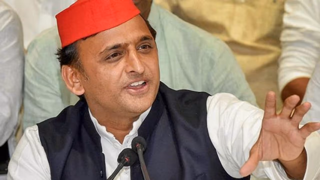आजम से जेल में मिलने जाएंगे अखिलेश
