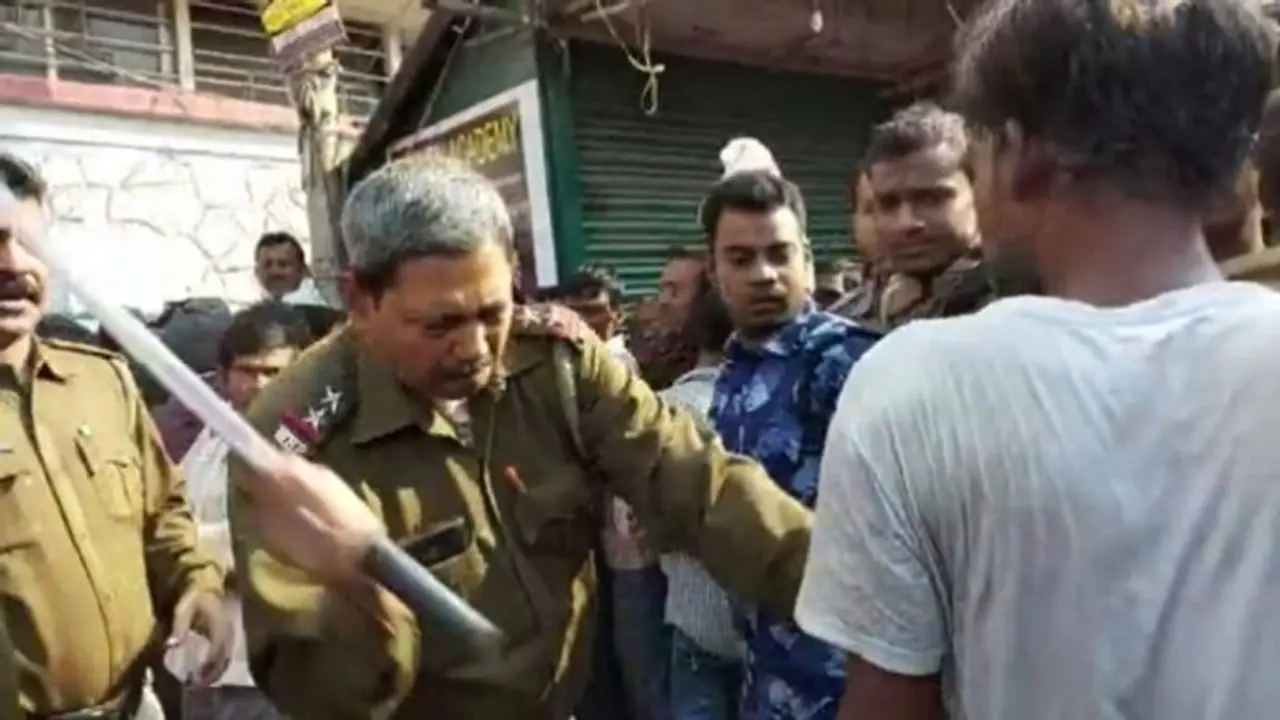 লকডাউনে পুলিশের বেধড়ক মার ক্যানসার রোগীকে, রেহাই পেল না ওষুধ বিক্রেতা