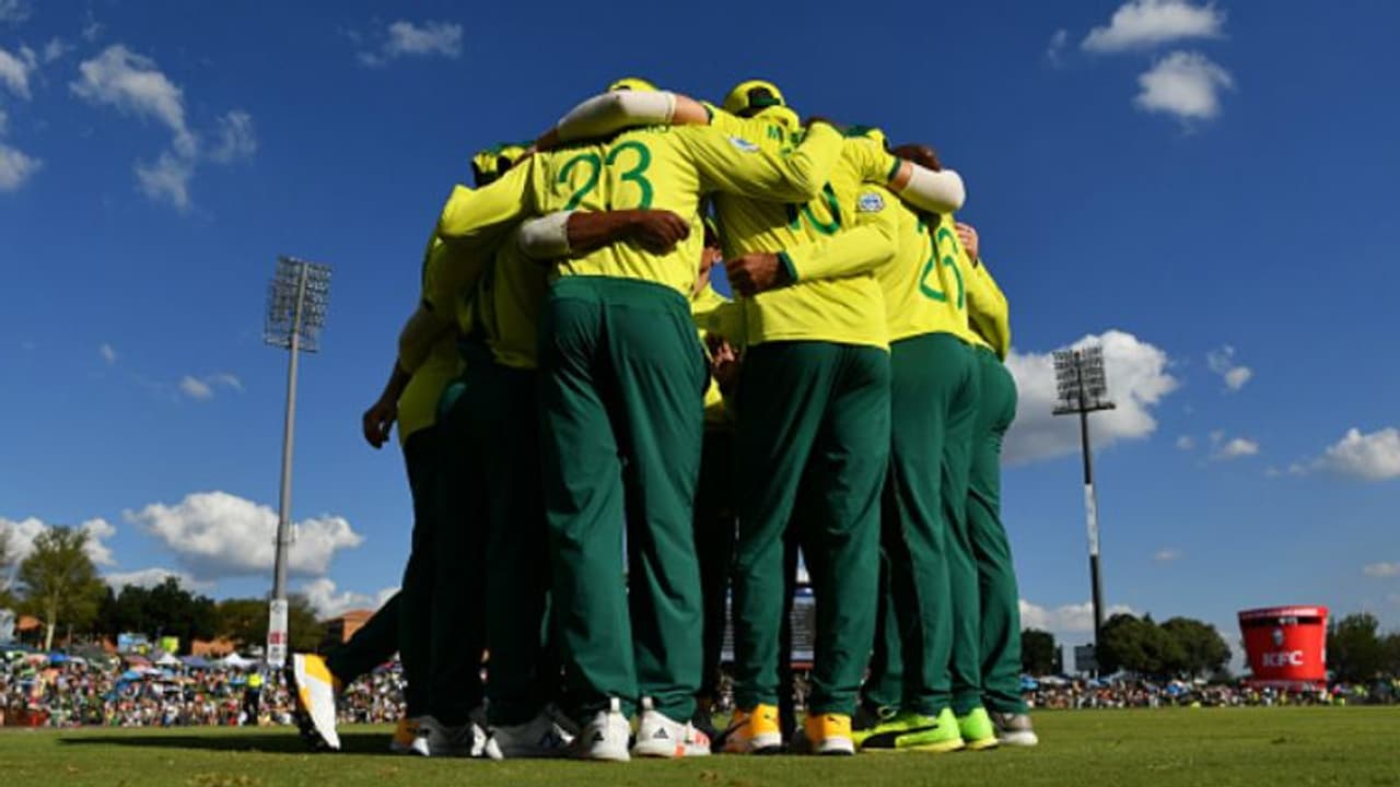 COVID 19: कोरोना के बढ़ते प्रकोप के कारण साउथ अफ्रीका और नीदरलैंड के बीच 2 वनडे मैच स्थगित COVID 19: कोरोना के बढ़ते प्रकोप के कारण साउथ अफ्रीका और नीदरलैंड के बीच 2 वनडे मैच स्थगित