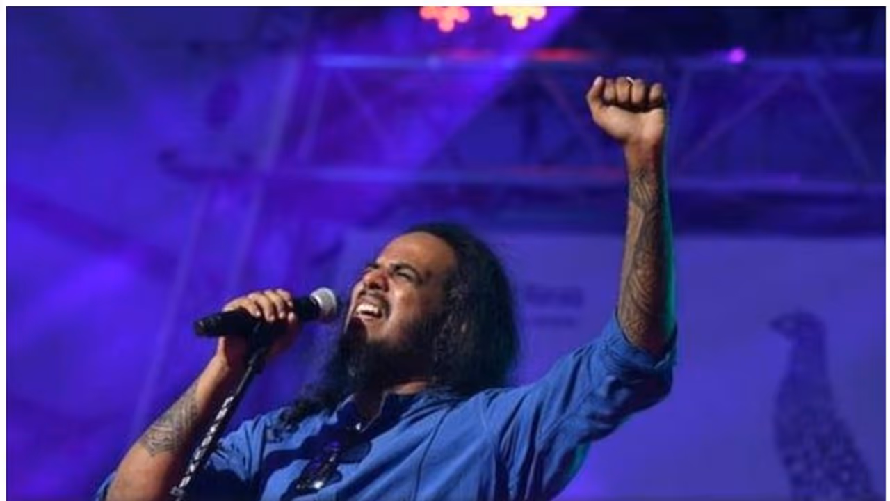 വിമര്ശകര്ക്ക് മറുപടി, സെല്ഫ് ട്രോളുമായി ഹരീഷ് ശിവരാമകൃഷ്ണൻ വിമര്ശകര്ക്ക് മറുപടി, സെല്ഫ് ട്രോളുമായി ഹരീഷ് ശിവരാമകൃഷ്ണൻ