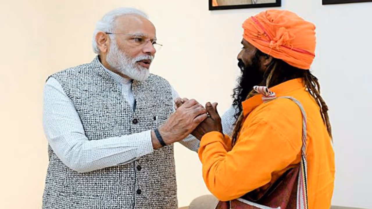 মেয়ের বিয়েতে আমন্ত্রণ করেছিলেন রিক্সাচালক, দেখা করে অভিনন্দন জানালেন প্রধানমন্ত্রী