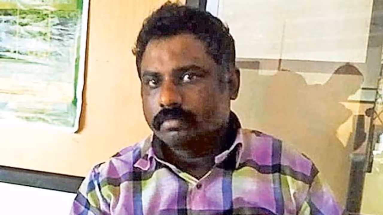 നെടുങ്കണ്ടം കൊലക്കേസ്; പൊലീസുകാരെ പിരിച്ചുവിടാനുള്ള തീരുമാനം സ്വാഗതാര്ഹമെന്ന് ജസ്റ്റിസ് നാരായണക്കുറുപ്പ് നെടുങ്കണ്ടം കൊലക്കേസ്; പൊലീസുകാരെ പിരിച്ചുവിടാനുള്ള തീരുമാനം സ്വാഗതാര്ഹമെന്ന് ജസ്റ്റിസ് നാരായണക്കുറുപ്പ്