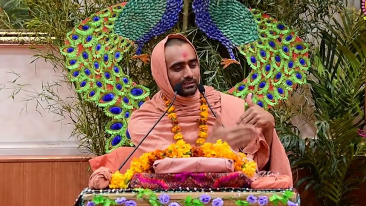 ‘ಮುಟ್ಟಾದವರು ಅಡುಗೆ ಮಾಡಿದ್ರೆ ಮುಂದಿನ ಜನ್ಮದಲ್ಲಿ ನಾಯಿಯಾಗ್ತಾರೆ’ ಎಂಥಾ ಮಾತು ಸ್ವಾಮೀಜಿ! ‘ಮುಟ್ಟಾದವರು ಅಡುಗೆ ಮಾಡಿದ್ರೆ ಮುಂದಿನ ಜನ್ಮದಲ್ಲಿ ನಾಯಿಯಾಗ್ತಾರೆ’ ಎಂಥಾ ಮಾತು ಸ್ವಾಮೀಜಿ!