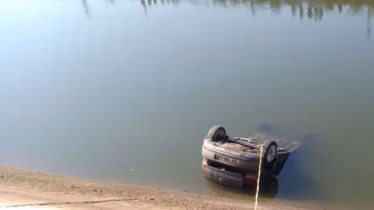 రాధిక కుటుంబం జల సమాధి: సీసీ కెమెరాల్లో కారు గుర్తింపు