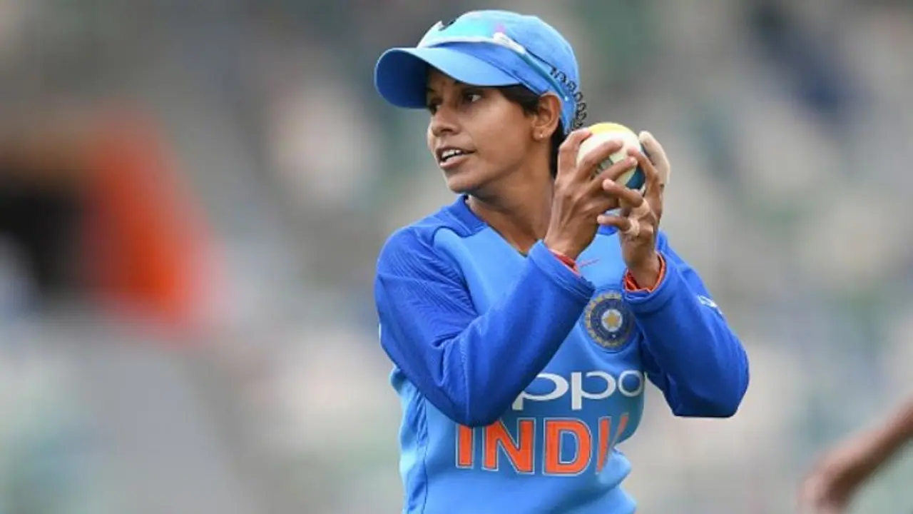 ভাঙা আঙুলে প্লেট বসিয়ে বিশ্বকাপের ম্যাচ, সামনে এল পূনমের অসামান্য কাহিনি ভাঙা আঙুলে প্লেট বসিয়ে বিশ্বকাপের ম্যাচ, সামনে এল পূনমের অসামান্য কাহিনি