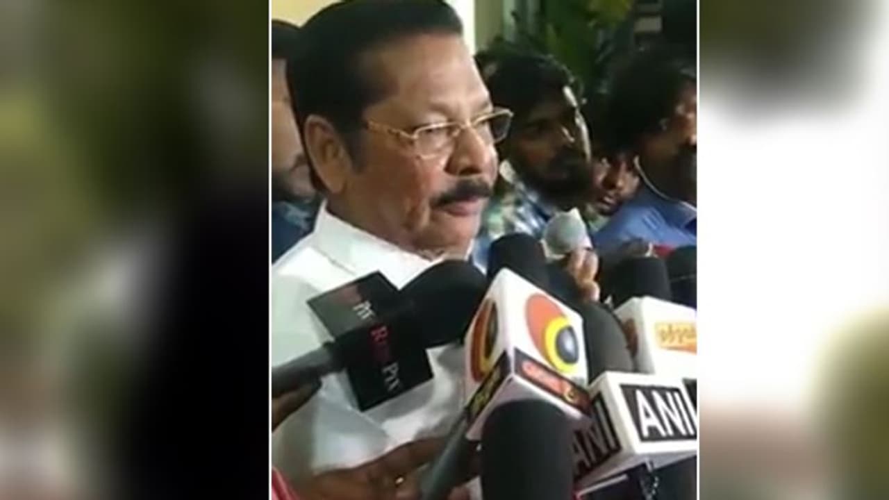 DMK MP, who likened journalists to Mumbai red light area workers, apologises for his remark DMK MP, who likened journalists to Mumbai red light area workers, apologises for his remark