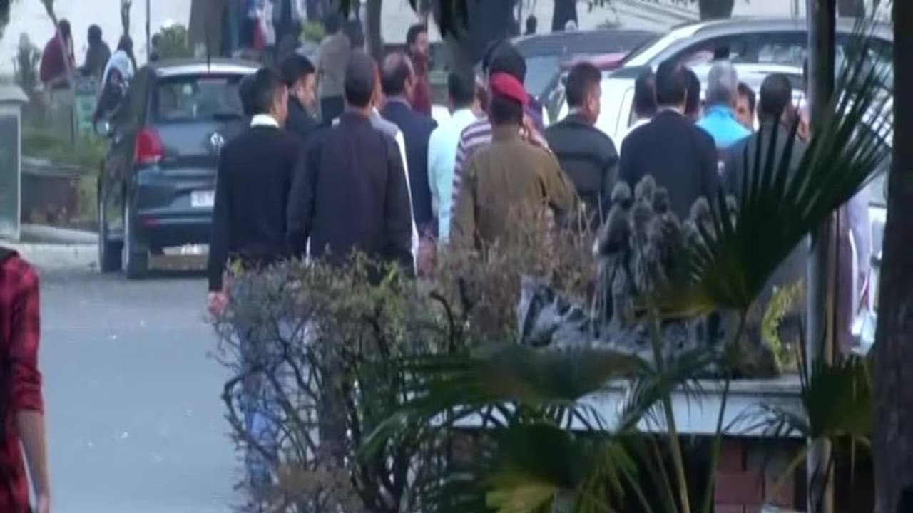 जामिया कैंपस पहुंची क्राइम ब्रांच टीम, यूनिवर्सिटी में हुई हिंसा के CCTV फुटेज सामने आने के बाद जांच तेज जामिया कैंपस पहुंची क्राइम ब्रांच टीम, यूनिवर्सिटी में हुई हिंसा के CCTV फुटेज सामने आने के बाद जांच तेज