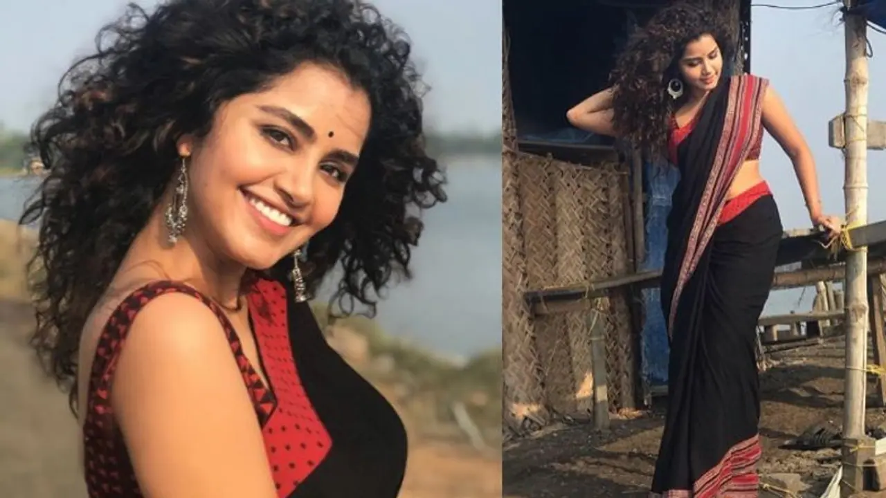 സാരിയില് മനോഹരി; ചിത്രങ്ങള് പങ്കുവെച്ച് അനുപമ സാരിയില് മനോഹരി; ചിത്രങ്ങള് പങ്കുവെച്ച് അനുപമ