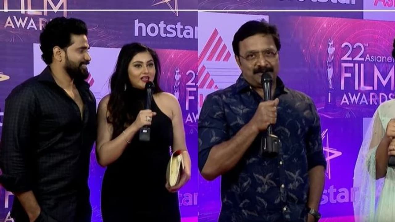 മലയാളം അവാര്ഡ് ദാന ചടങ്ങുകള് വളരെ കൃത്യതയുള്ളതാണ്; നമിത പറയുന്നു മലയാളം അവാര്ഡ് ദാന ചടങ്ങുകള് വളരെ കൃത്യതയുള്ളതാണ്; നമിത പറയുന്നു