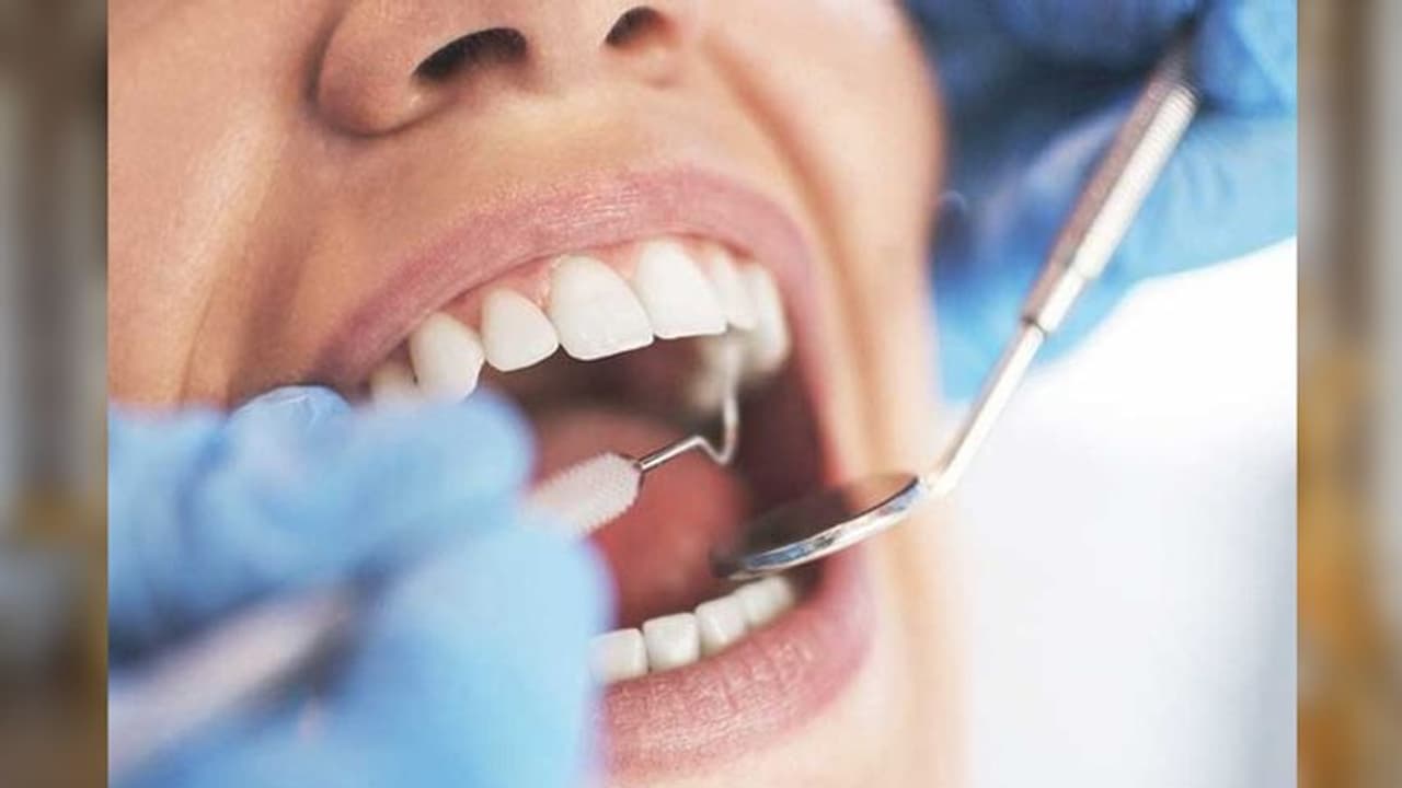 ഖത്തറില് ദന്ത ചികിത്സക്ക് രോഗികളില് 'നൈട്രസ് ഓക്സൈഡ്' വാതകം ഉപയോഗിക്കരുതെന്ന് നിര്ദേശം ഖത്തറില് ദന്ത ചികിത്സക്ക് രോഗികളില് 'നൈട്രസ് ഓക്സൈഡ്' വാതകം ഉപയോഗിക്കരുതെന്ന് നിര്ദേശം