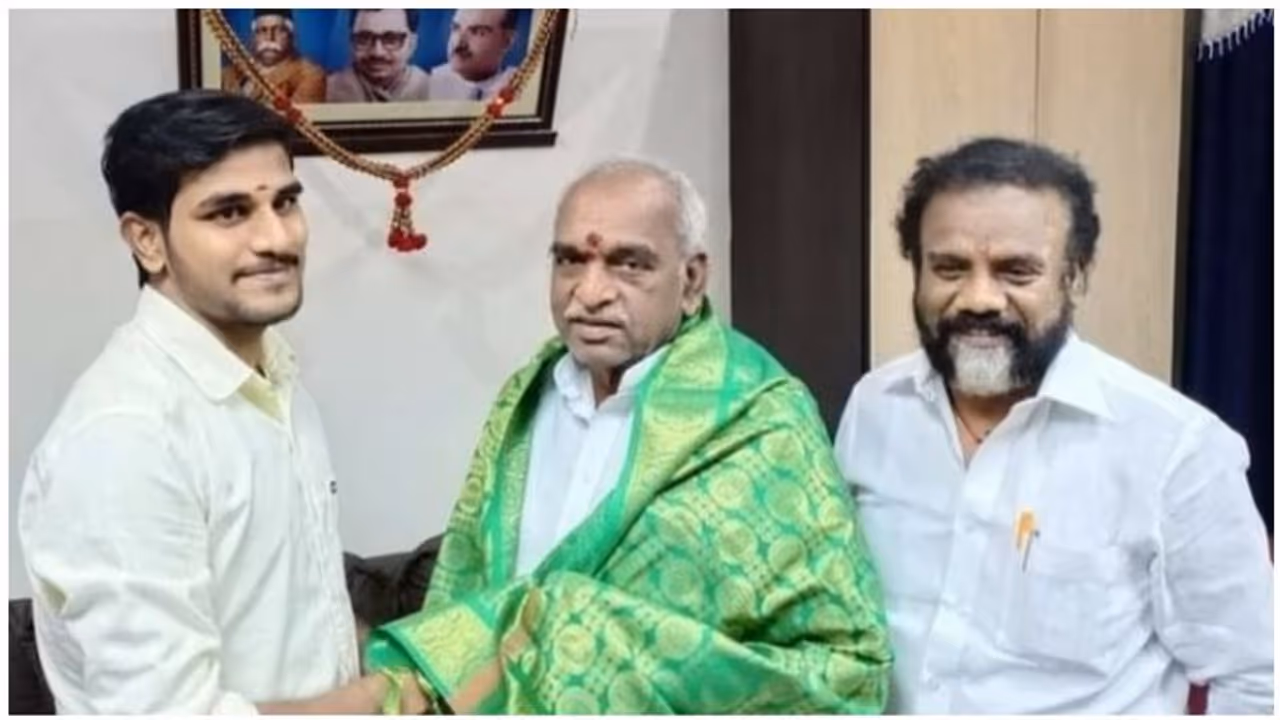 பாஜகவில் சேரும் குரு.கனல் அரசன்...! ராமதாஸுக்கு செம டஃப் கொடுக்க முடிவு..! பாஜகவில் சேரும் குரு.கனல் அரசன்...! ராமதாஸுக்கு செம டஃப் கொடுக்க முடிவு..!