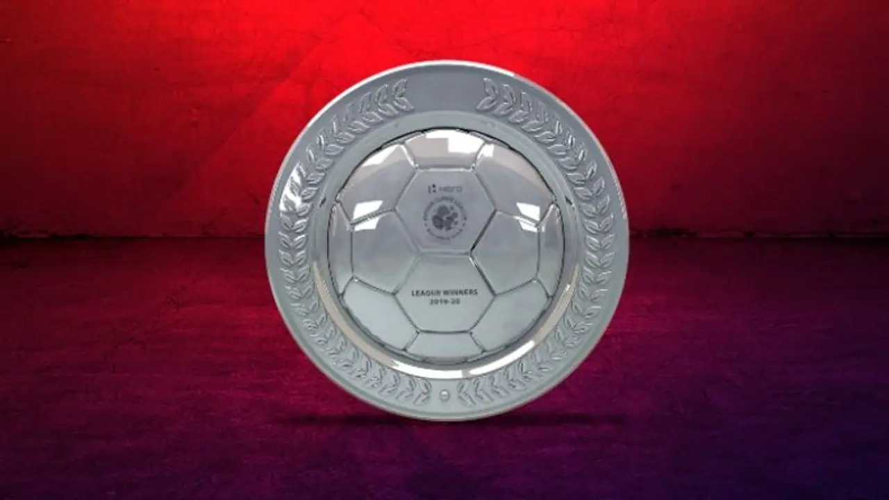 ISL ‘League Winners Shield’ unveiled; ATK, FC Goa locked in intense battle ISL ‘League Winners Shield’ unveiled; ATK, FC Goa locked in intense battle