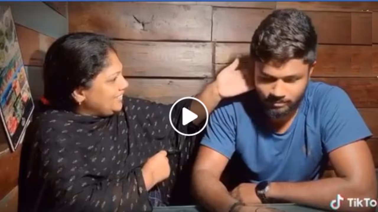 'കലങ്ങിയില്ലാ'...അമ്മയ്ക്കൊപ്പം സഞ്ജുവിന്റെ ടിക് ടോക് 'കലങ്ങിയില്ലാ'...അമ്മയ്ക്കൊപ്പം സഞ്ജുവിന്റെ ടിക് ടോക്