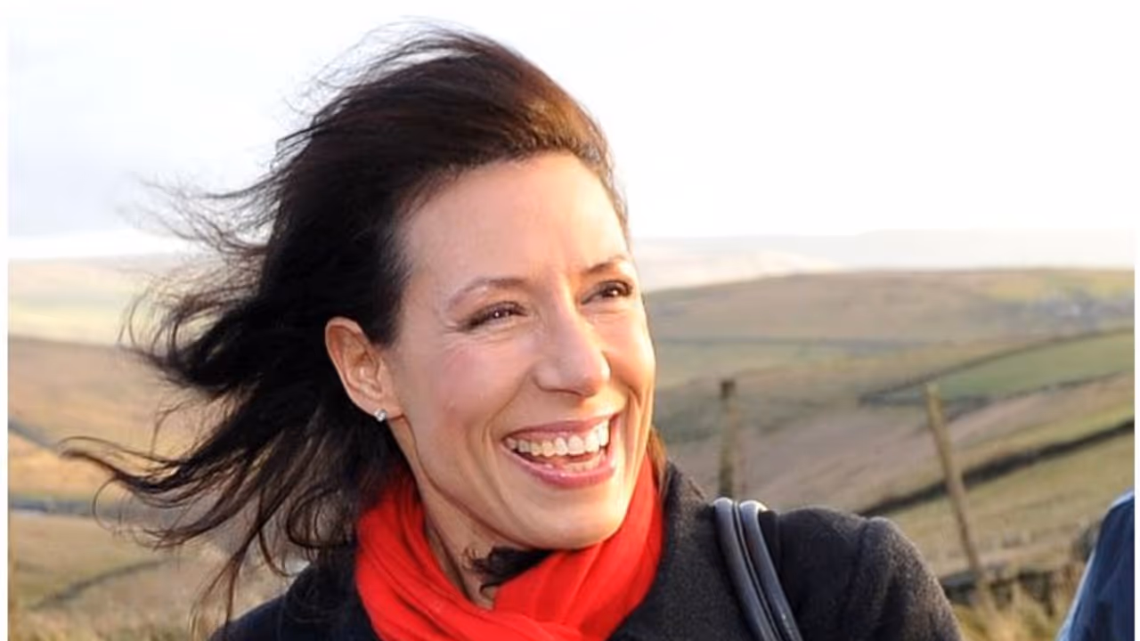 ഇന്ത്യ വിസ നിഷേധിച്ച ബ്രിട്ടീഷ് എംപി പാകിസ്ഥാനില്; എംപിക്ക് പാക് ചാരസംഘടനയുമായി ബന്ധമെന്ന് ആരോപണം ഇന്ത്യ വിസ നിഷേധിച്ച ബ്രിട്ടീഷ് എംപി പാകിസ്ഥാനില്; എംപിക്ക് പാക് ചാരസംഘടനയുമായി ബന്ധമെന്ന് ആരോപണം