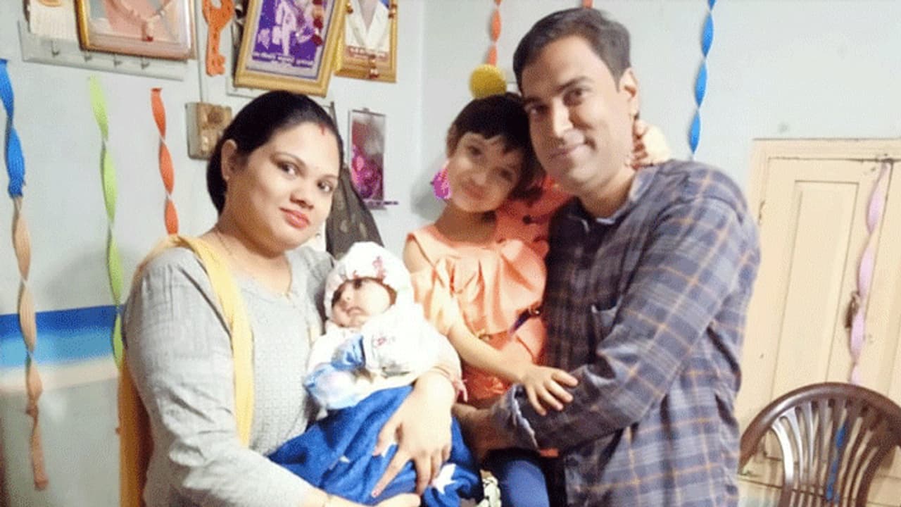 पत्नी बच्चों के साथ गायब हुआ यह बिजनेसमैन, अपने बेटा बहू और पोता पोती को याद करके रो रहा पिता पत्नी बच्चों के साथ गायब हुआ यह बिजनेसमैन, अपने बेटा बहू और पोता पोती को याद करके रो रहा पिता