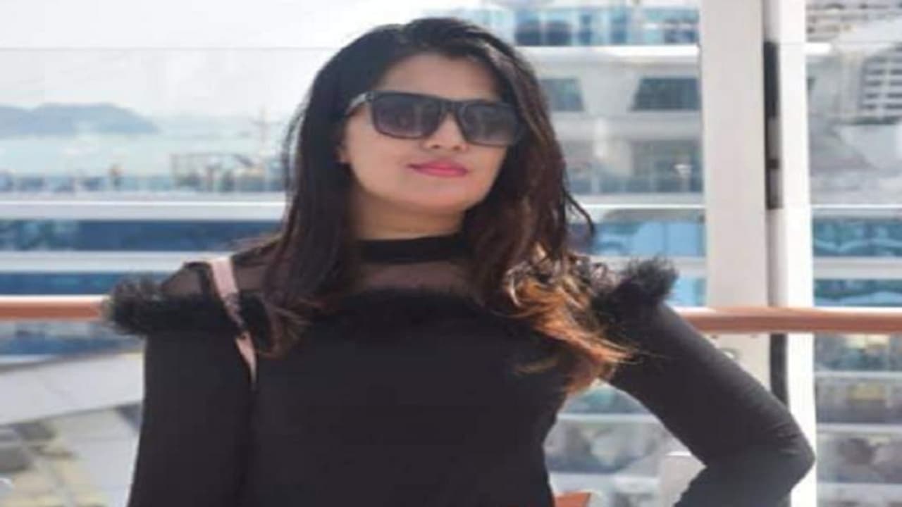 ಆಪರೇಷನ್ ಮಾಡಿ ಹೊರಗೆ ಕರ್ಕೊಂಡು ಬರ್ತಿದ್ದಂತೆ ಯುವತಿ ಸಾವು