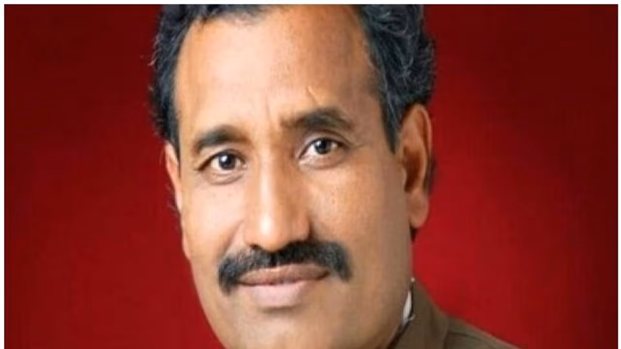 ബിജെപി എംഎല്എയും ബന്ധുക്കളും ബലാത്സംഗം ചെയ്ത് ഗര്ഭിണിയാക്കി; പരാതിയുമായി വീട്ടമ്മ ബിജെപി എംഎല്എയും ബന്ധുക്കളും ബലാത്സംഗം ചെയ്ത് ഗര്ഭിണിയാക്കി; പരാതിയുമായി വീട്ടമ്മ