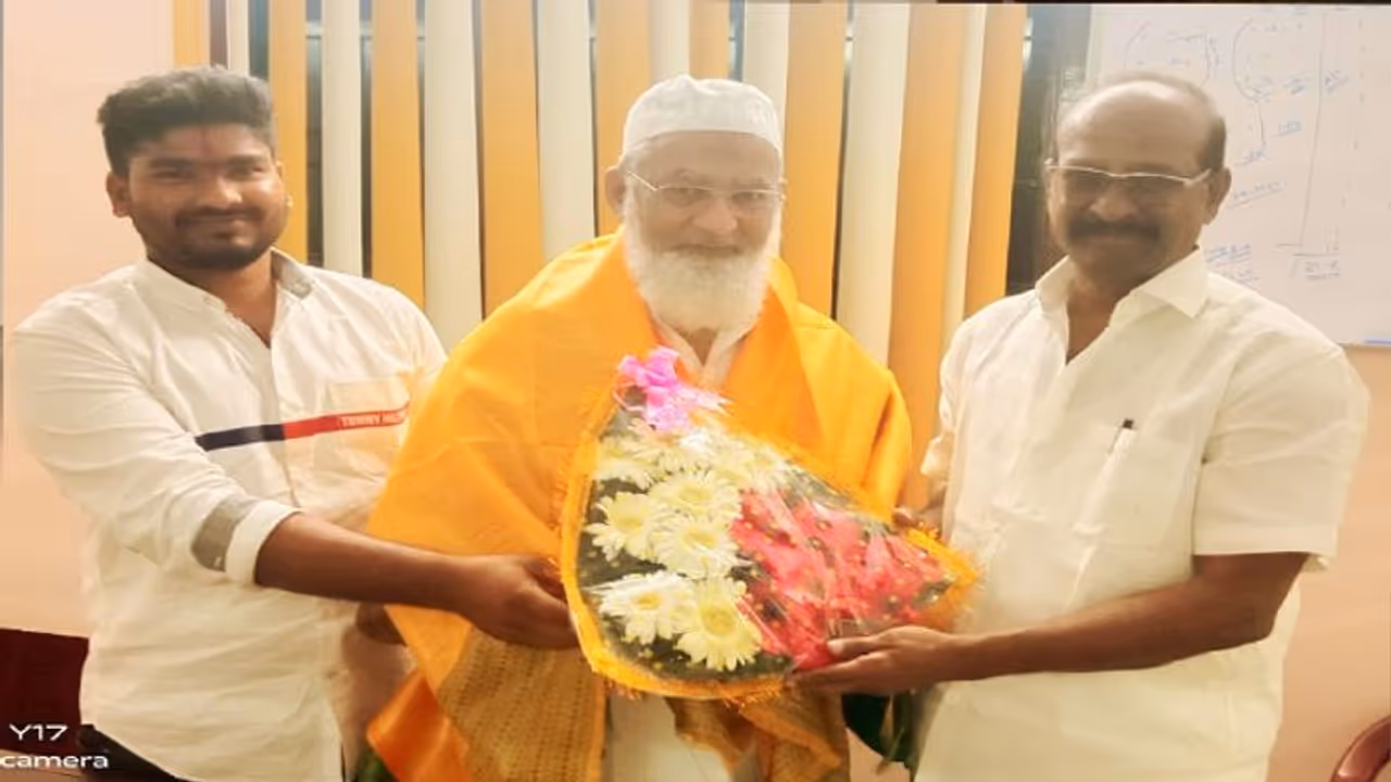 అసెంబ్లీ కార్యదర్శిపై కఠిన చర్యలు... ఏం చేయనున్నామంటే...: రాజేంద్రప్రసాద్ అసెంబ్లీ కార్యదర్శిపై కఠిన చర్యలు... ఏం చేయనున్నామంటే...: రాజేంద్రప్రసాద్