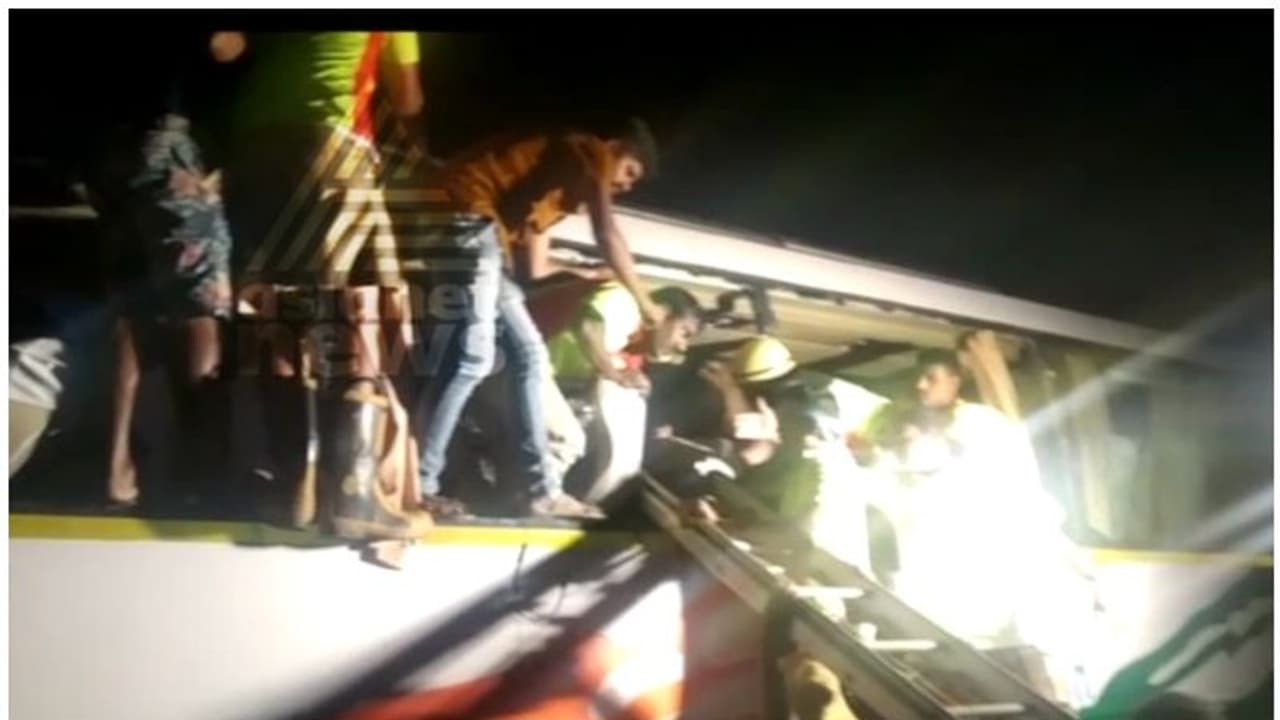 తమిళనాడులో ఘోర రోడ్డు ప్రమాదం: 18 మంది మృతి, 20 మందికి గాయాలు