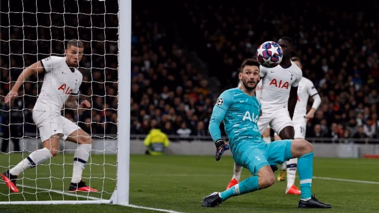 করোনা ভাইরাসের আতংক থাবা বসালো স্পার্স শিবিরে করোনা ভাইরাসের আতংক থাবা বসালো স্পার্স শিবিরে