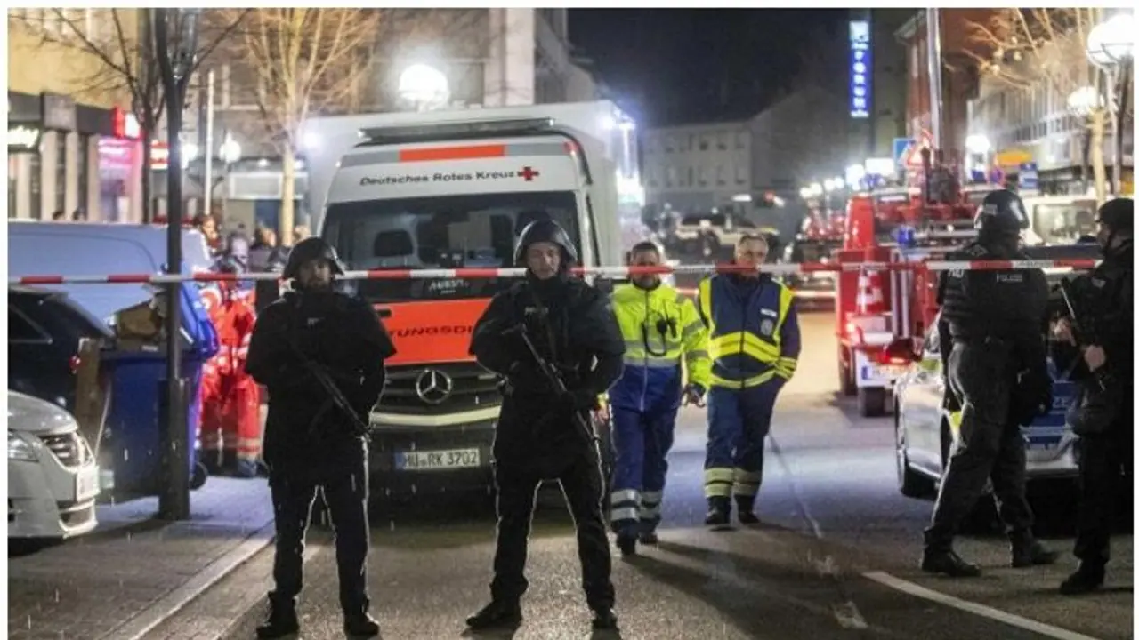 ജര്മനിയില് വെടിവെപ്പ്: എട്ട് മരണം, നിരവധിപേര്ക്ക് പരിക്ക് ജര്മനിയില് വെടിവെപ്പ്: എട്ട് മരണം, നിരവധിപേര്ക്ക് പരിക്ക്