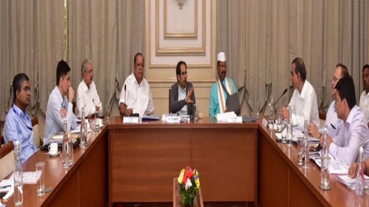 महाराष्ट्र : लाभ का पद विवाद टालने के लिए वैकर और सावंत को कोई भत्ता नहीं महाराष्ट्र : लाभ का पद विवाद टालने के लिए वैकर और सावंत को कोई भत्ता नहीं