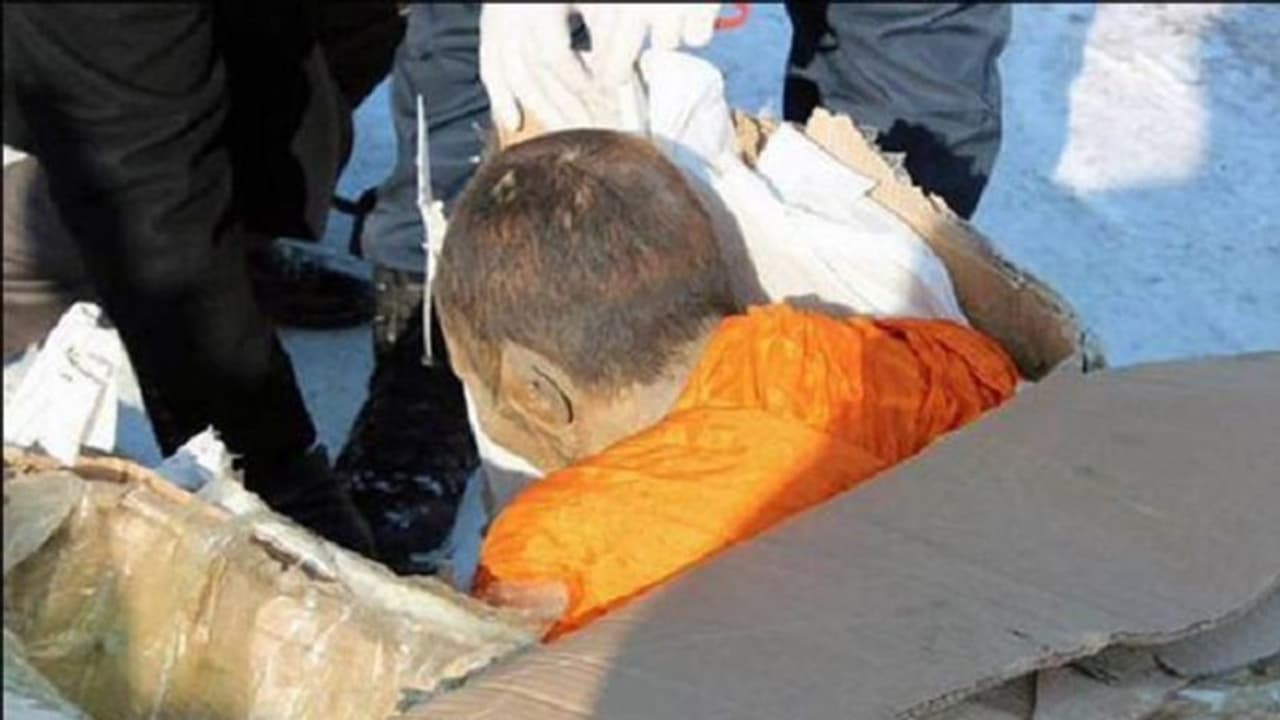 Fact Check: 300 ವರ್ಷದ ಹಿಂದೆ ಧ್ಯಾನಸ್ಥರಾದ ಯೋಗಿ ಜೀವಂತ ಪತ್ತೆ! Fact Check: 300 ವರ್ಷದ ಹಿಂದೆ ಧ್ಯಾನಸ್ಥರಾದ ಯೋಗಿ ಜೀವಂತ ಪತ್ತೆ!