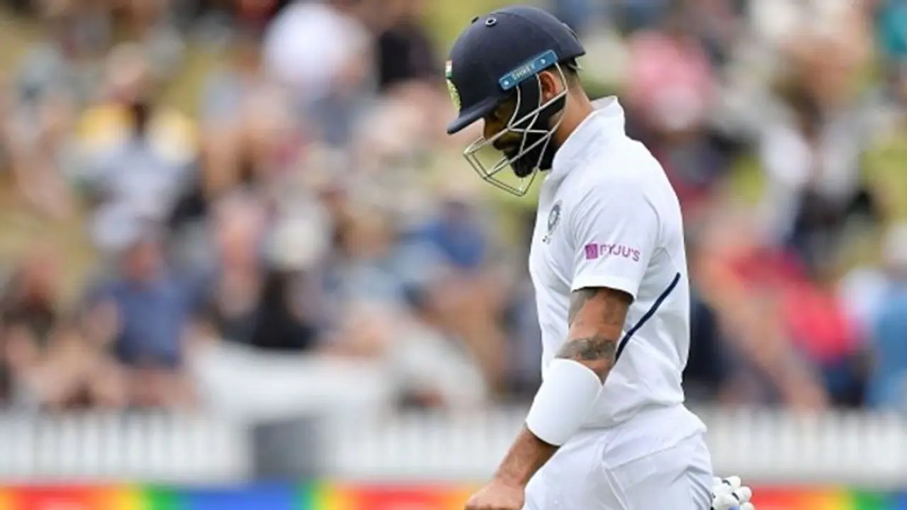 విరాట్ కోహ్లీ పేలవ ఫామ్... రివ్యూ వేస్ట్ చేశాడంటూ అభిమానుల ఆగ్రహం