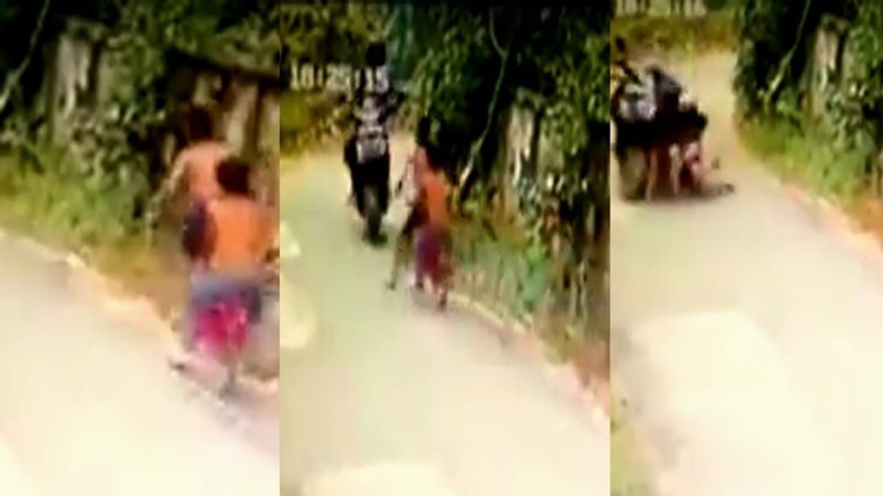 രക്ഷകർത്താക്കളുടെ ശ്രദ്ധക്ക് പൊലീസിന്റെ ഞെട്ടിക്കും അപകടവീഡിയോ! രക്ഷകർത്താക്കളുടെ ശ്രദ്ധക്ക് പൊലീസിന്റെ ഞെട്ടിക്കും അപകടവീഡിയോ!